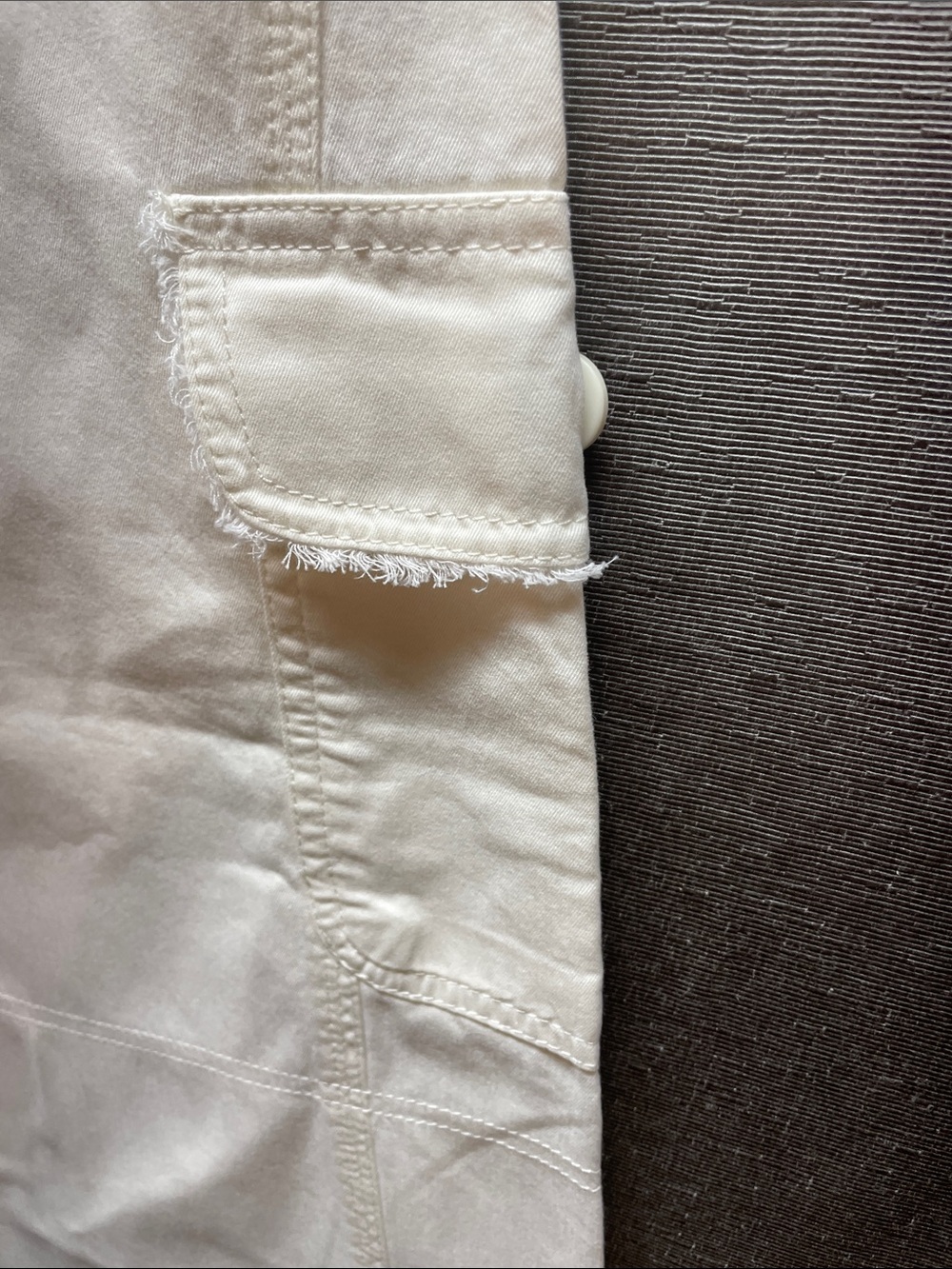 J. Jill Cream Cropped Cargo Capris wide leg with Floral Embroidery - Picture 8 of 12